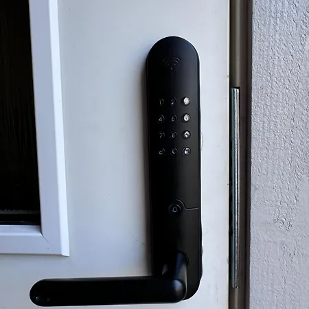 A Place To - Free Parking Apartman