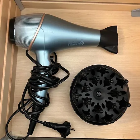 A Place To - Free Parking *