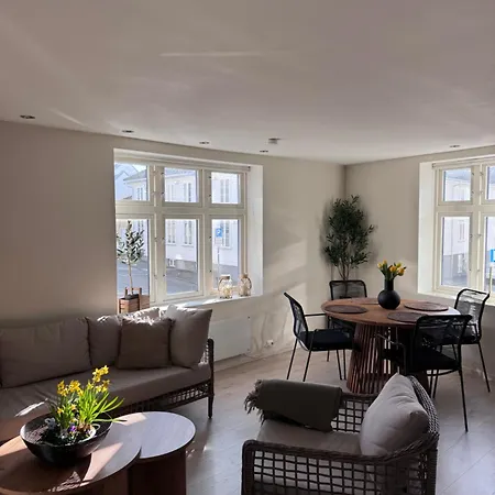 A Place To Stavanger, 5 - Quality And Free Parking- Apartment *