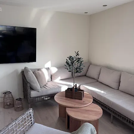 A Place To Stavanger, 5 - Quality And Free Parking- Apartment *