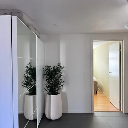 A Place To - Free Parking - 5