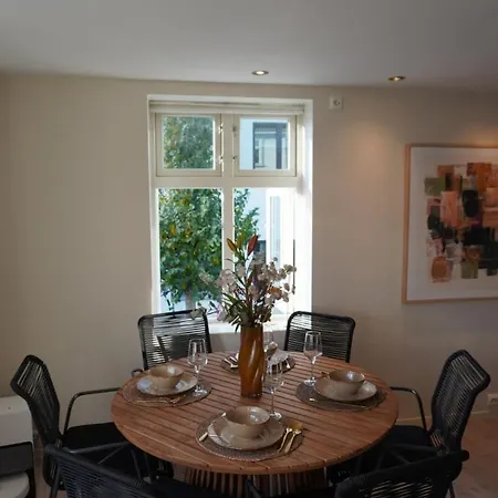 A Place To - Free Parking *