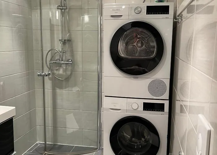 Apartament A Place To - Free Parking - 5 *