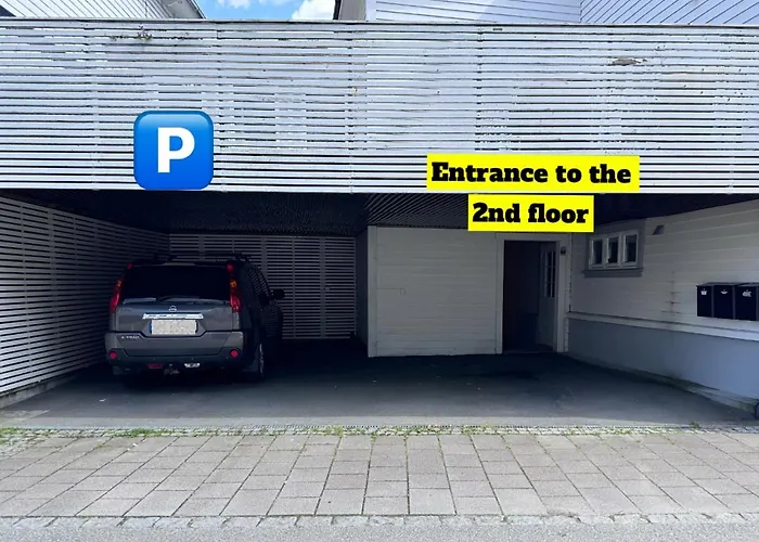 A Place To - Free Parking - 5 *