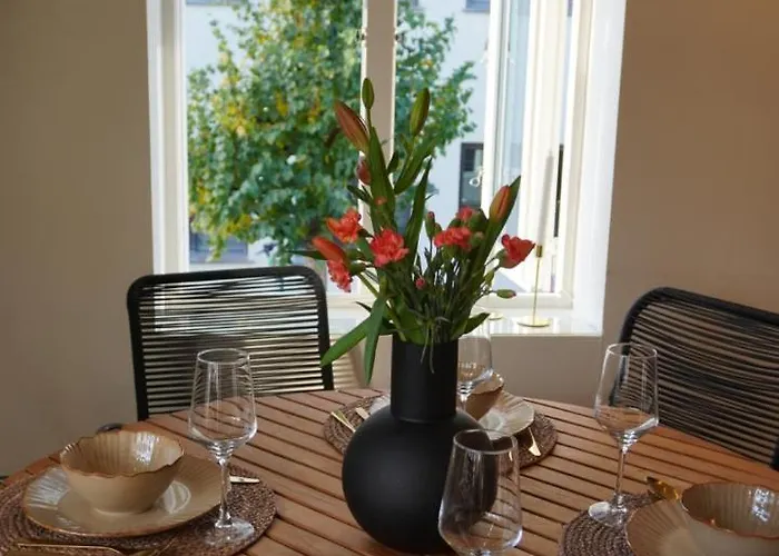 A Place To - Free Parking - 5 Apartament