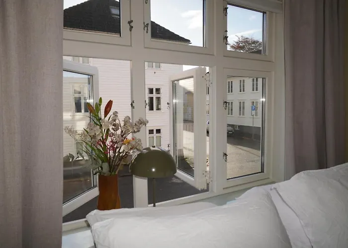 A Place To - Free Parking - 5 Apartament *