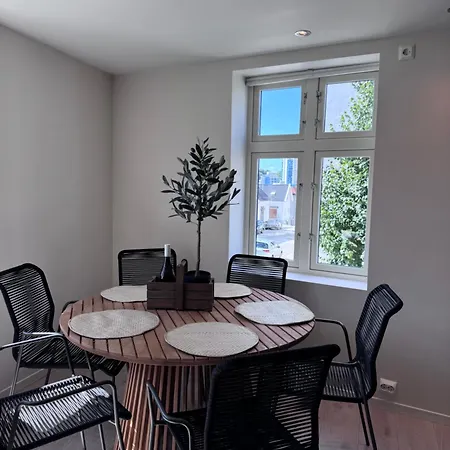 A Place To Stavanger, 5 - Quality And Free Parking- Stavanger